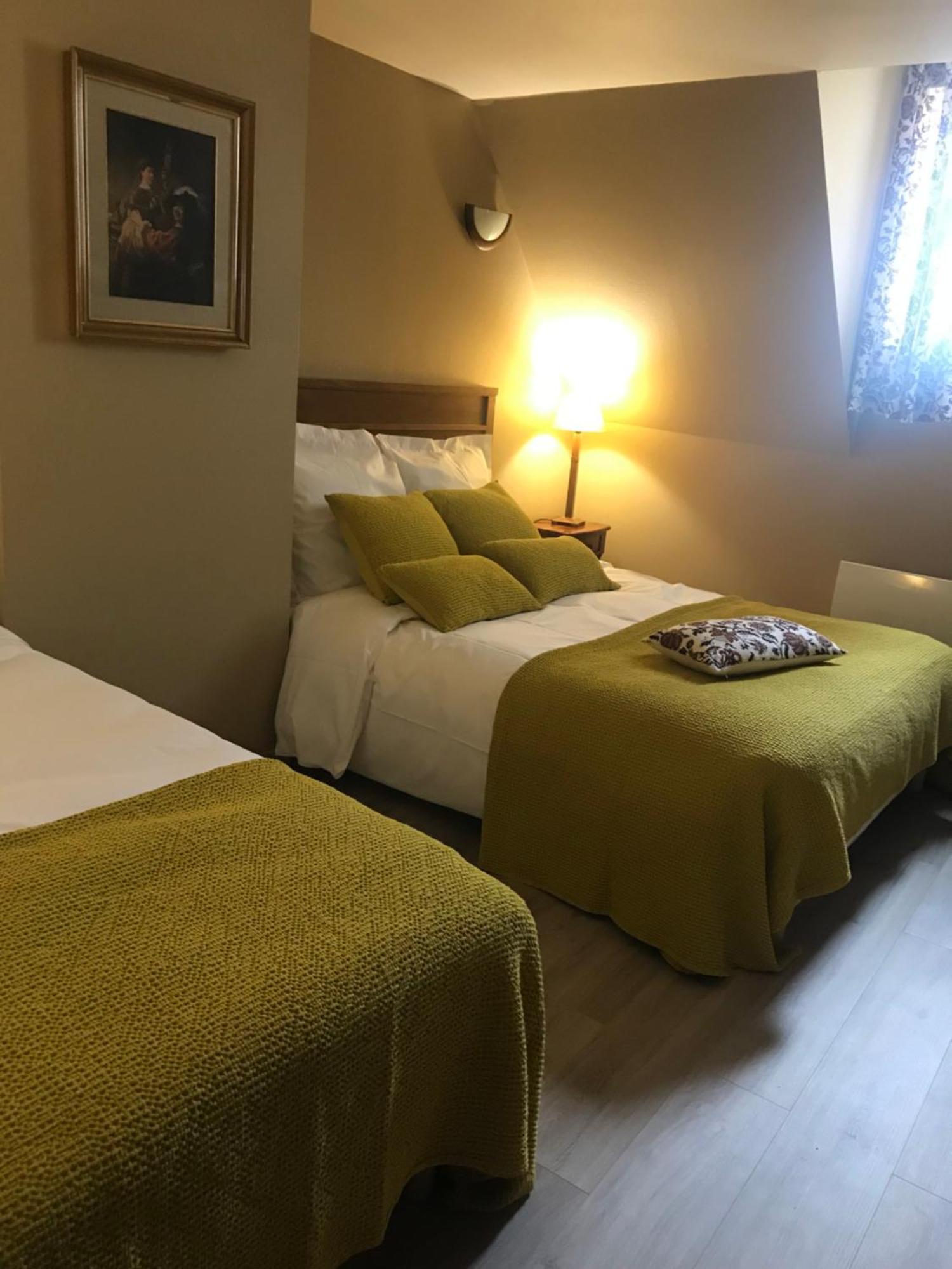 Illiers-Combray Hotel De L Image מראה חיצוני תמונה