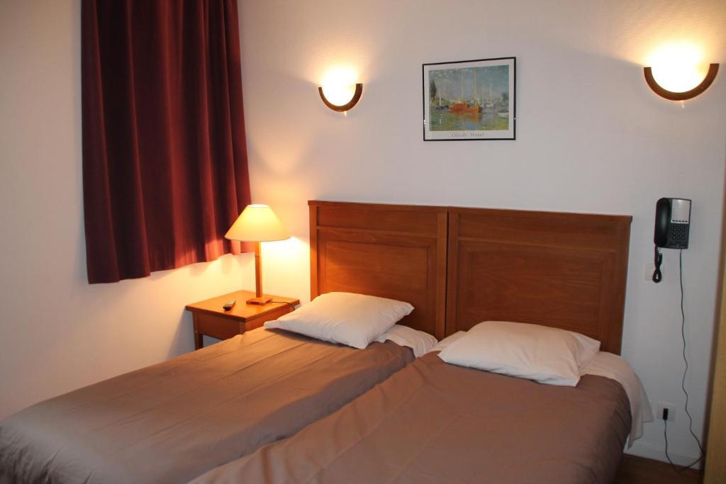 Illiers-Combray Hotel De L Image חדר תמונה