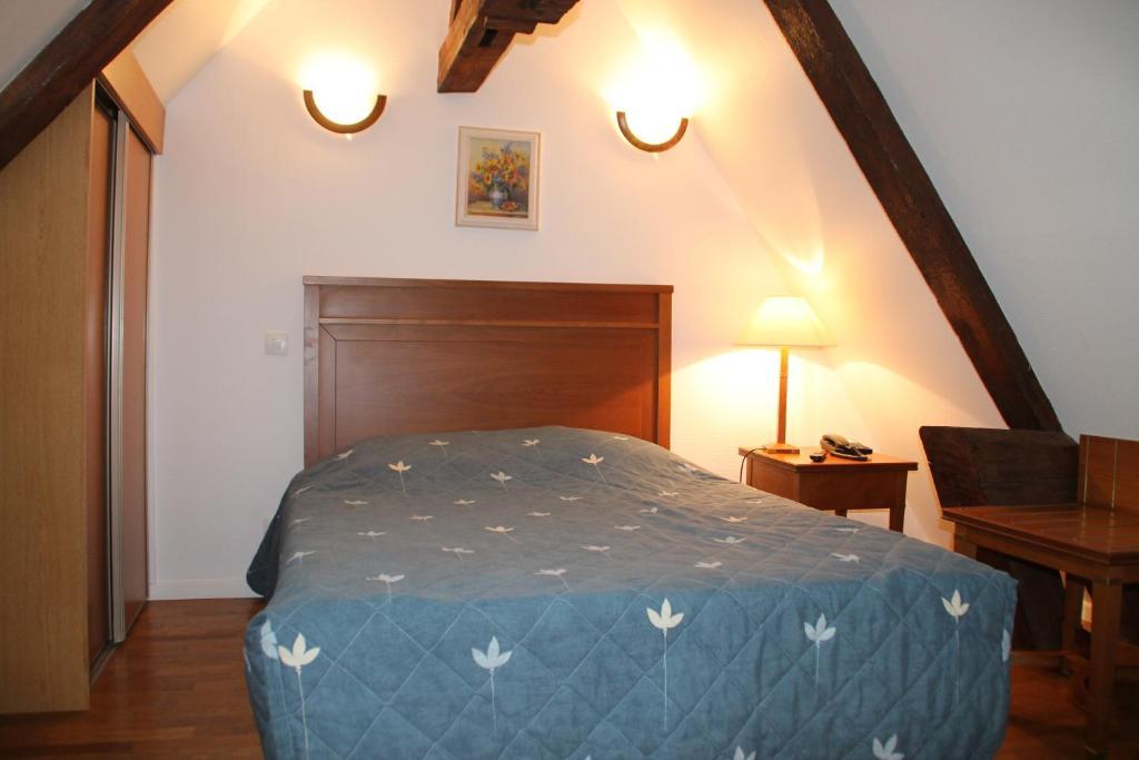 Illiers-Combray Hotel De L Image חדר תמונה