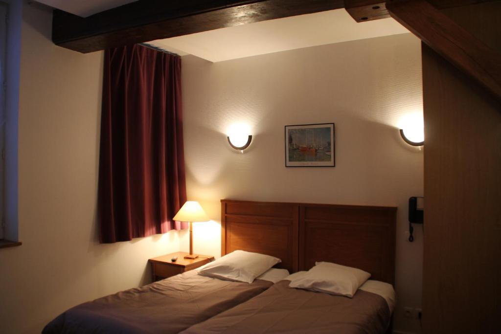 Illiers-Combray Hotel De L Image חדר תמונה