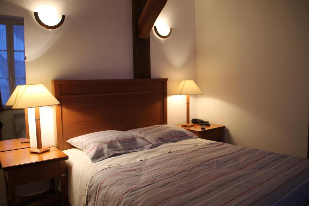 Illiers-Combray Hotel De L Image חדר תמונה