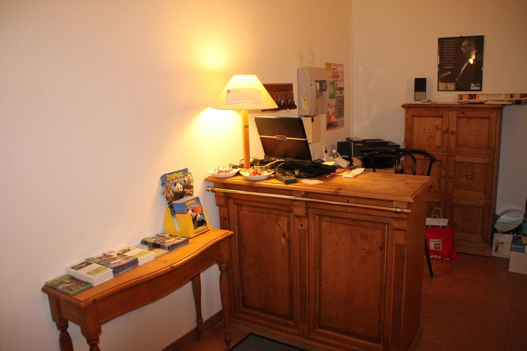 Illiers-Combray Hotel De L Image מראה חיצוני תמונה